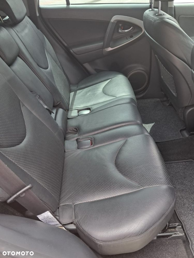 Toyota RAV4 2.0 VVT-i Premium - 7