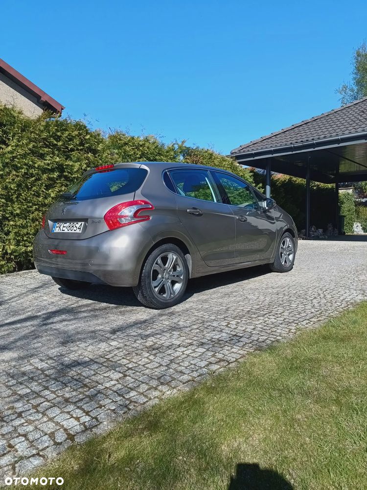 Peugeot 208 PureTech 82 Allure - 7