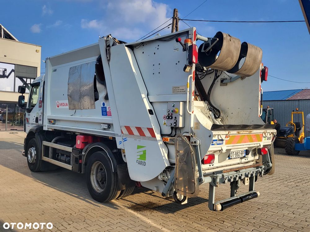 Renault D Wide 19 - 5