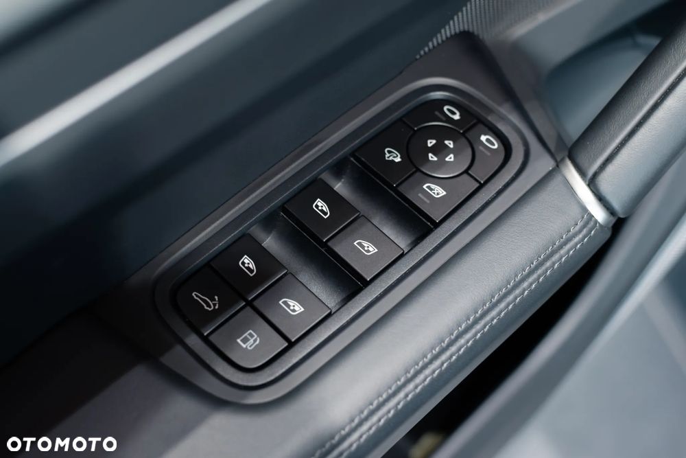 Porsche Cayenne Turbo E-Hybrid PHEV - 18