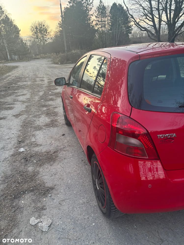 Toyota Yaris - 21