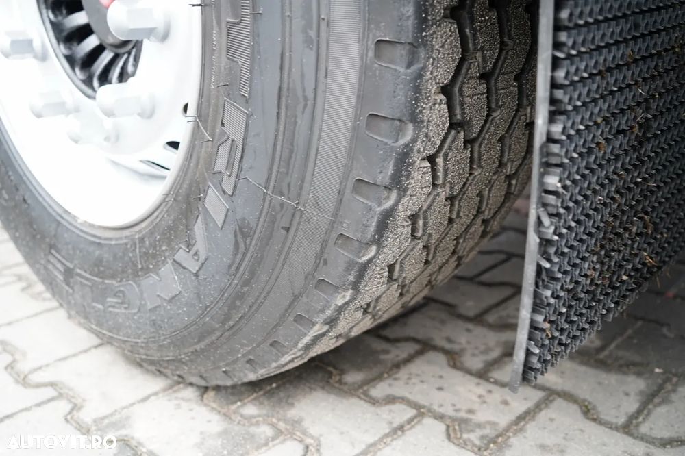 Kögel CORTINĂ / STANDARD / LIFT 2.000 kg / CONTENIER PENTRU PALEȚI / AXĂ RIDICATĂ / SAF - 27