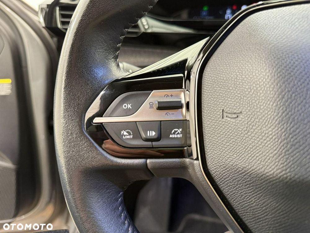 Peugeot 308 BlueHDi 130 EAT8 Allure - 23