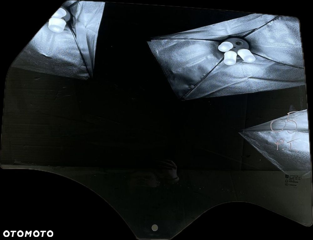 O5 BUICK ENCLAVE II 2017 - SZYBA DRZWI PRAWY TYŁ CIEMNA AS3 43R000266 - 1