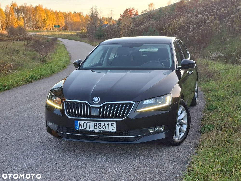 Skoda Superb 2.0 TDI SCR Ambition DSG - 9