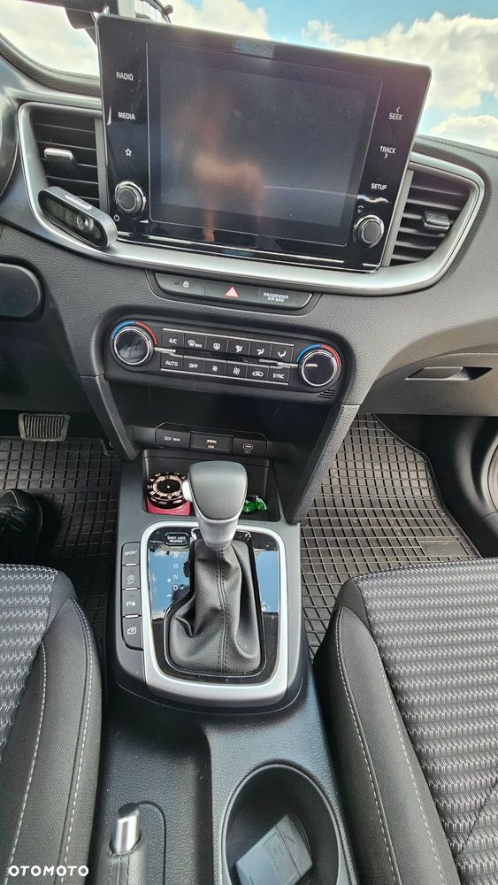 Kia Ceed 1.5 T-GDI M DCT - 10