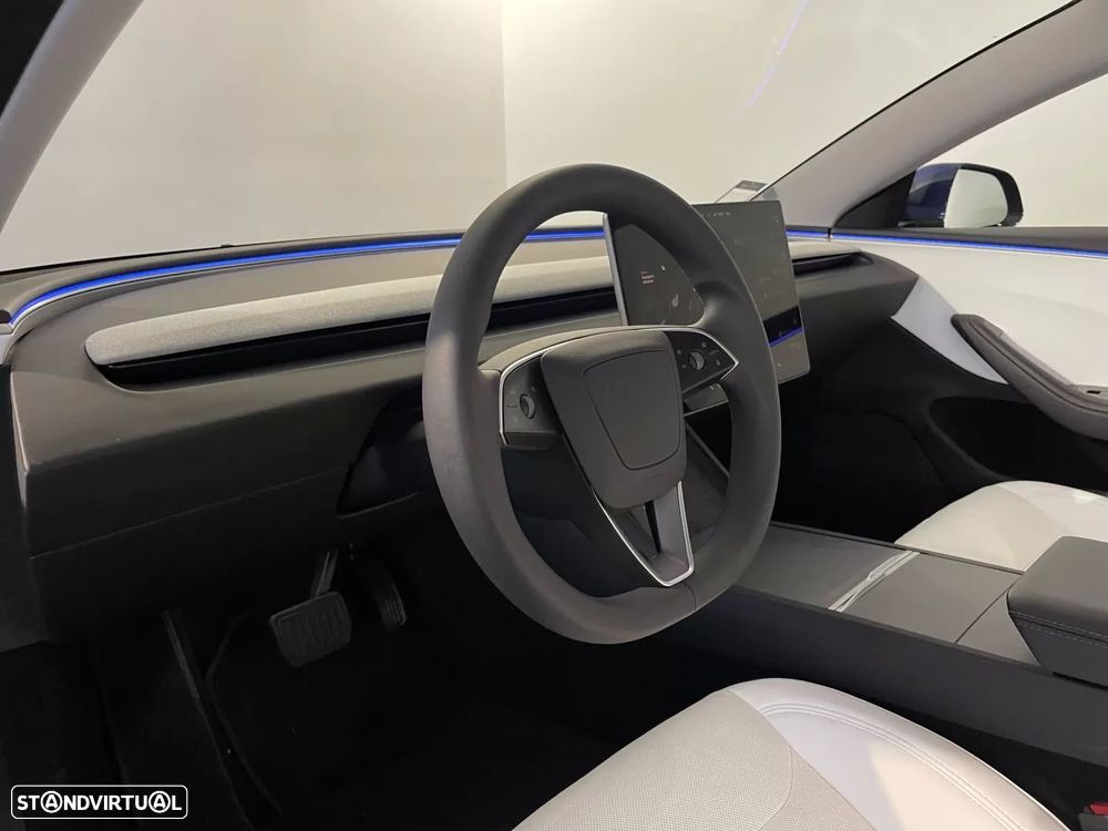 Tesla Model 3 RWD - 14
