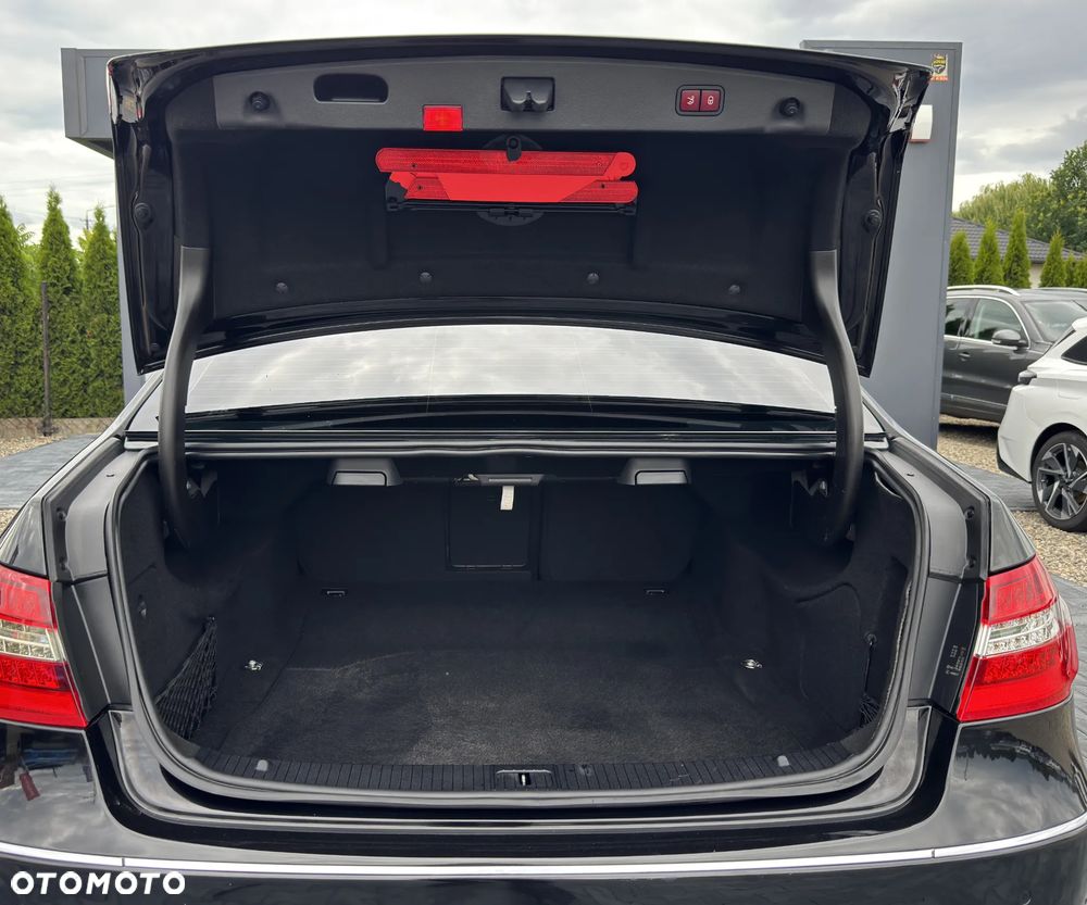 Mercedes-Benz Klasa E 350 CGI 7G-TRONIC Elegance - 15