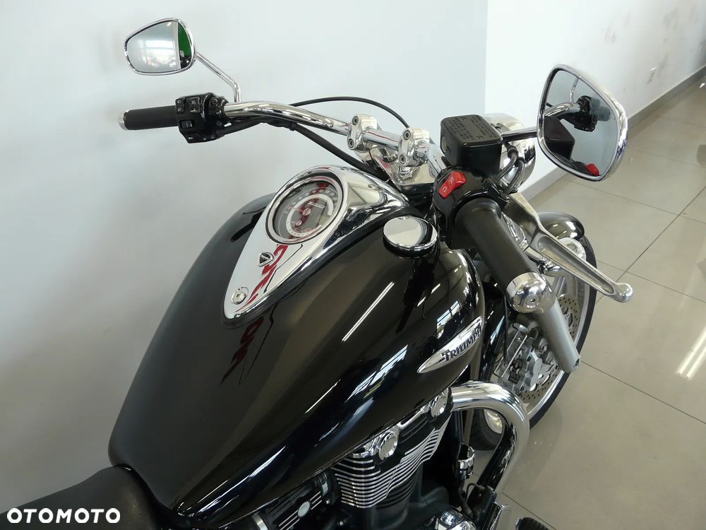 Triumph Thunderbird - 4
