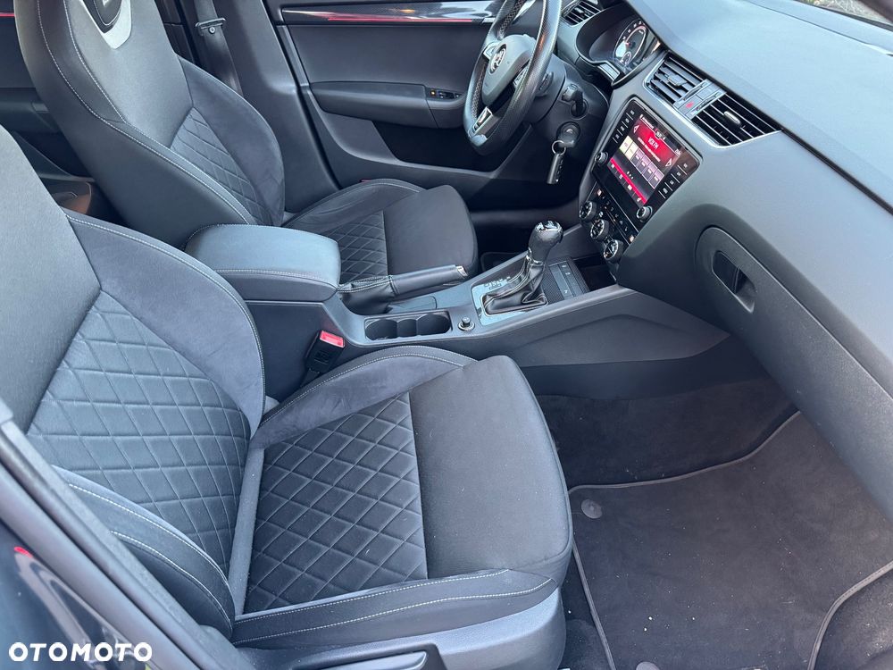 Skoda Octavia 2.0 TDI DSG RS - 12