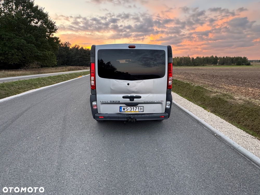 Opel Vivaro - 13