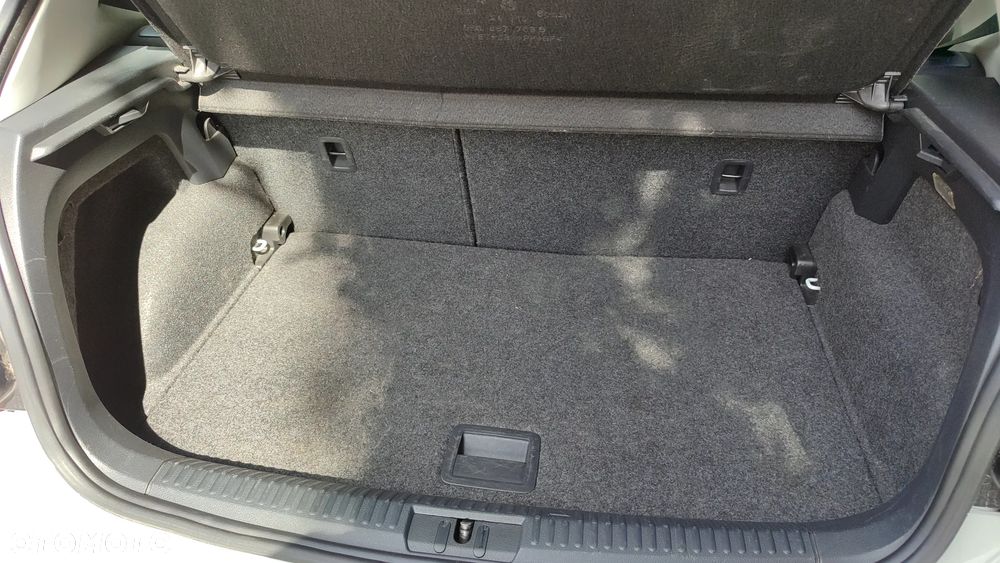 Volkswagen Polo - 12