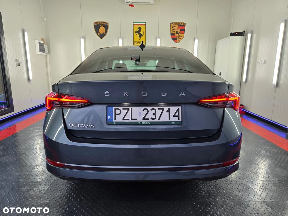 Skoda Octavia 2.0 TDI DSG Clever - 1
