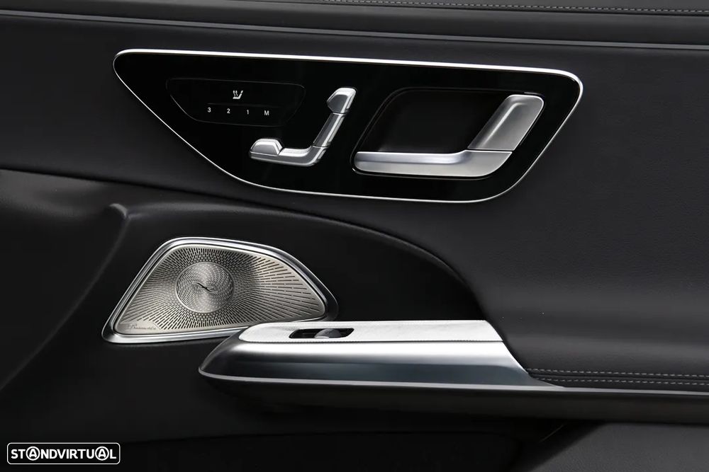 Mercedes-Benz E 300 - 12