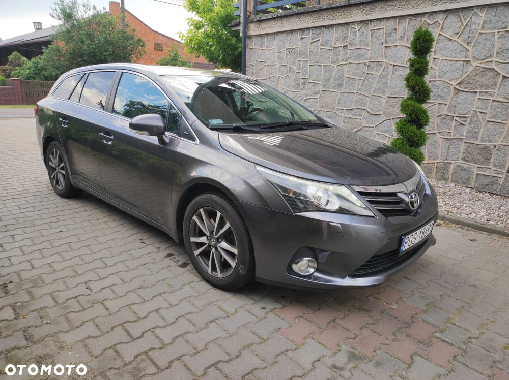 Toyota Avensis 2.2 D-4D Premium - 1