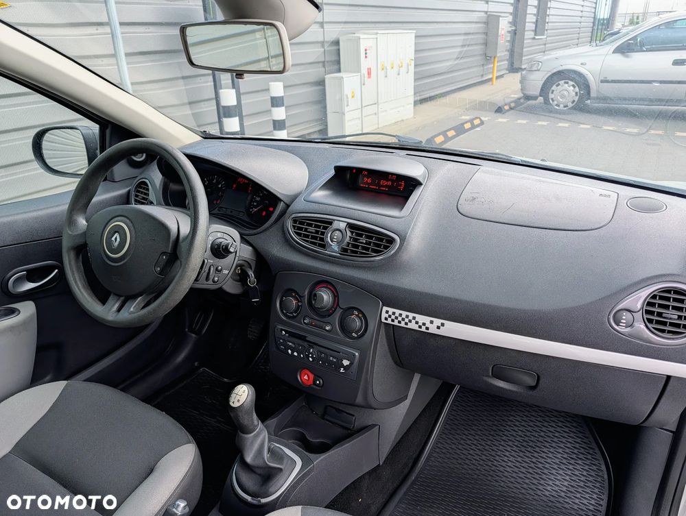 Renault Clio 1.5 dCi Authentique - 5