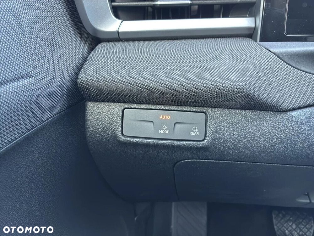 Volkswagen T-Roc - 24