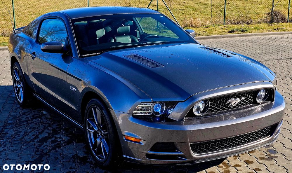 Ford Mustang 5.0 V8 GT - 2