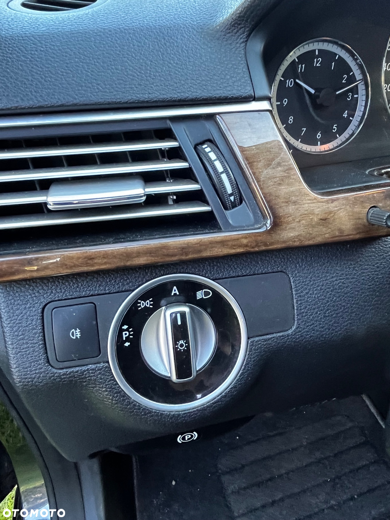 Mercedes-Benz Klasa E 200 BlueTEC 7G-TRONIC Elegance - 14
