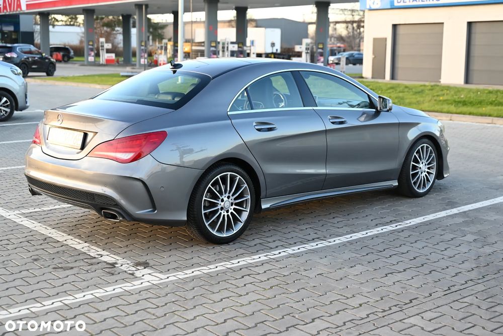 Mercedes-Benz CLA 200 7G-DCT AMG Line - 5