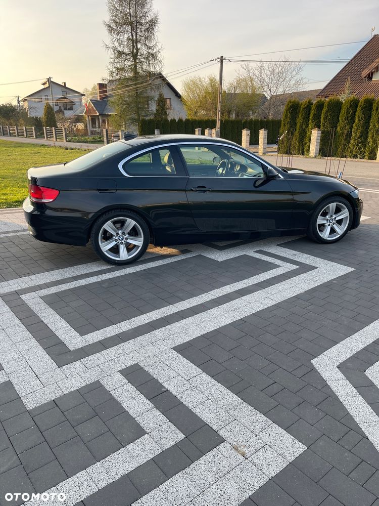 BMW Seria 3 325i M Sport Edition - 23