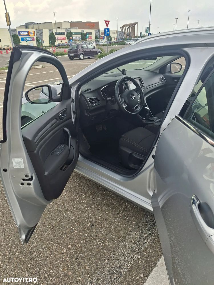 Renault Megane BLUE dCi EDC Limited - 10