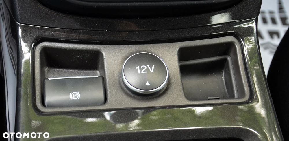 Ford Kuga 2.0 TDCi 2x4 ST-Line - 29