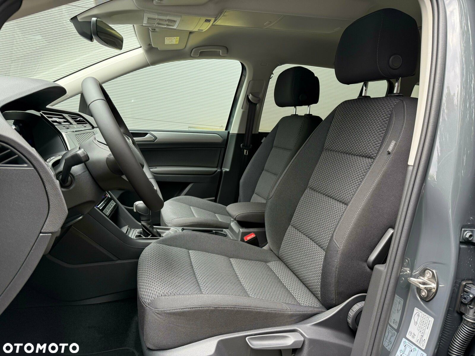 Volkswagen Touran - 9