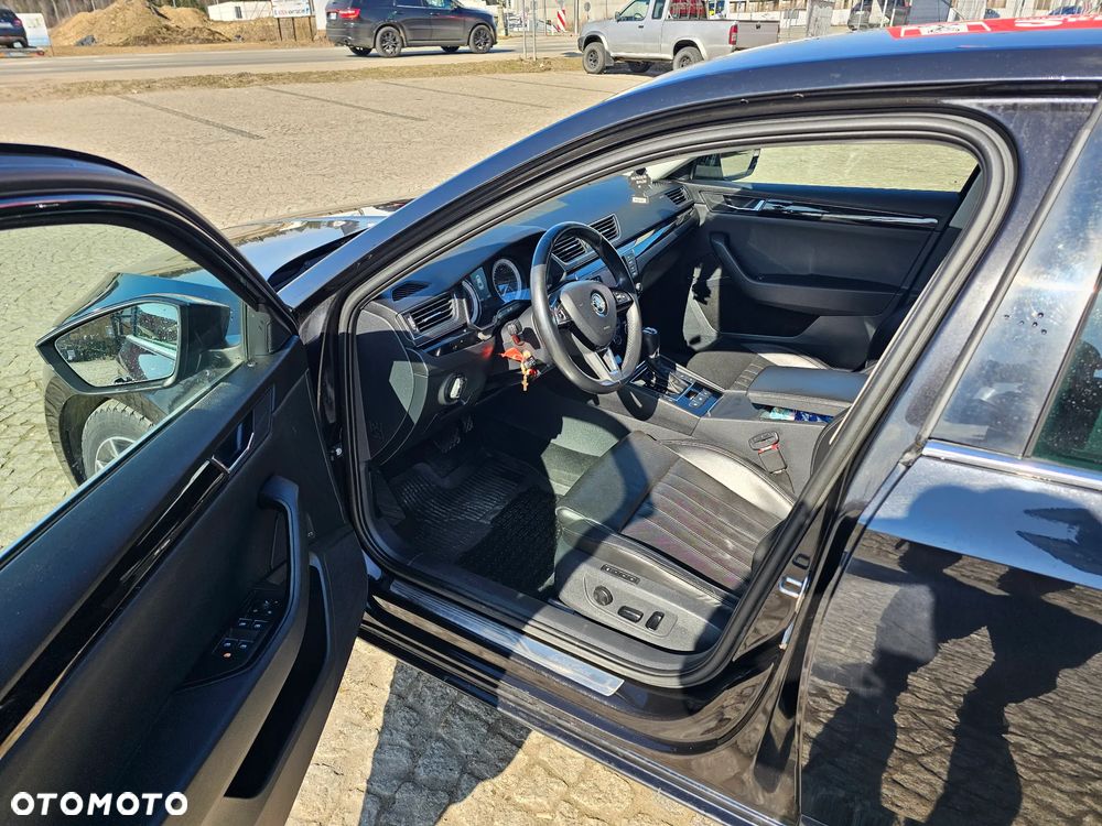 Skoda Superb 2.0 TDI 4x4 L&K DSG - 22