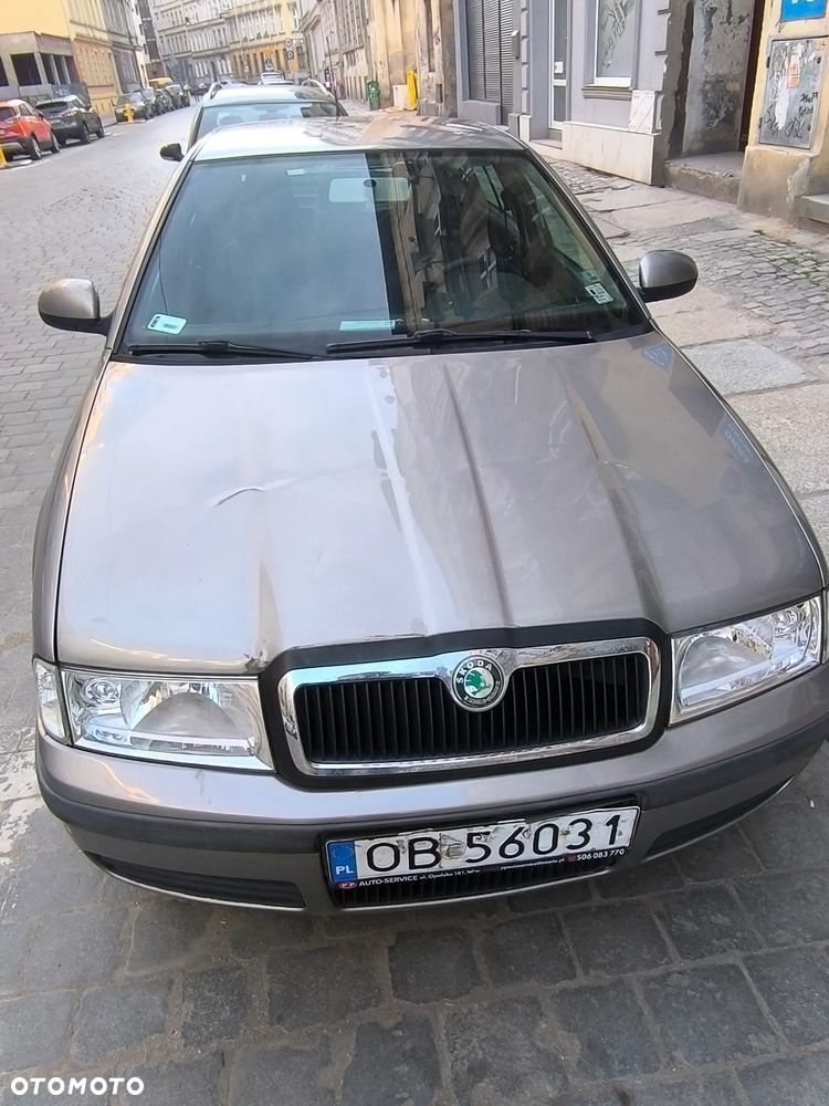 Skoda Octavia 1.6 Tour - 7
