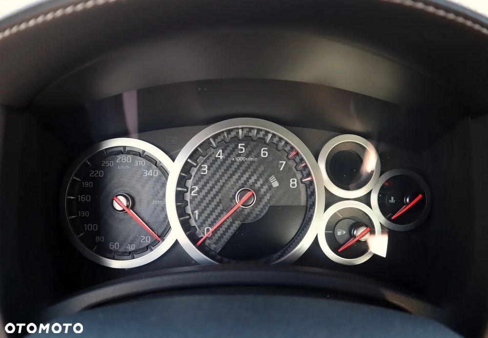 Nissan GT-R Black Edition - 12