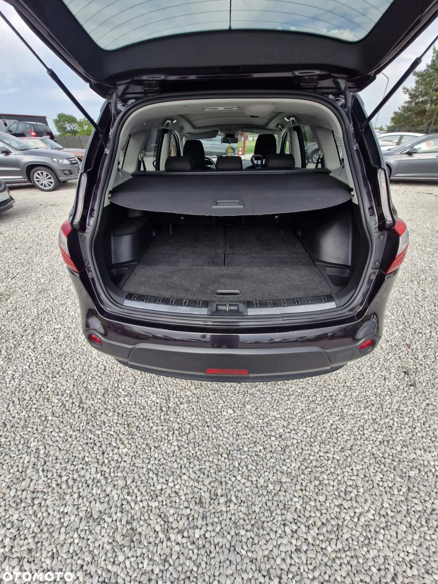 Nissan Qashqai+2 - 10