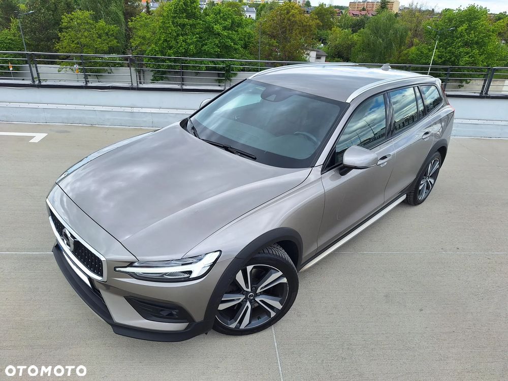 Volvo V60 Cross Country Pro B5 B AWD - 2