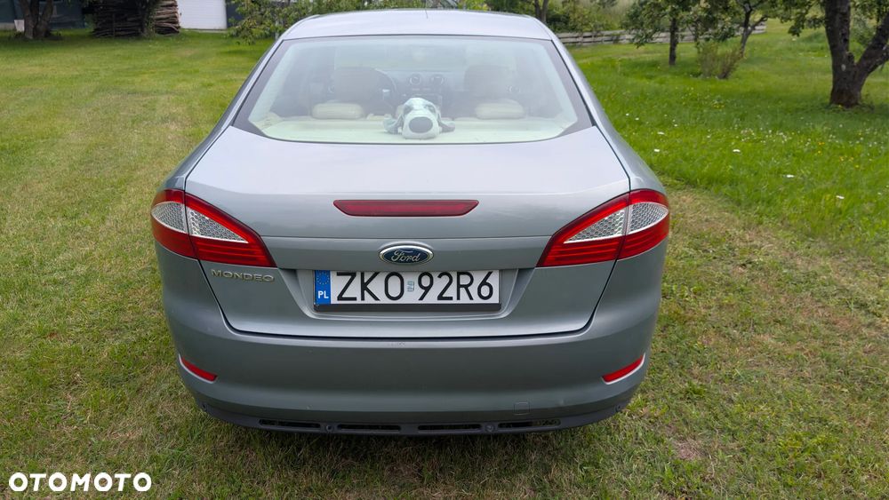 Ford Mondeo 2.5 Ghia - 6