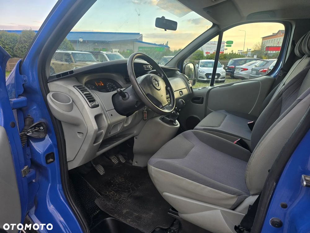 Opel Vivaro - 32