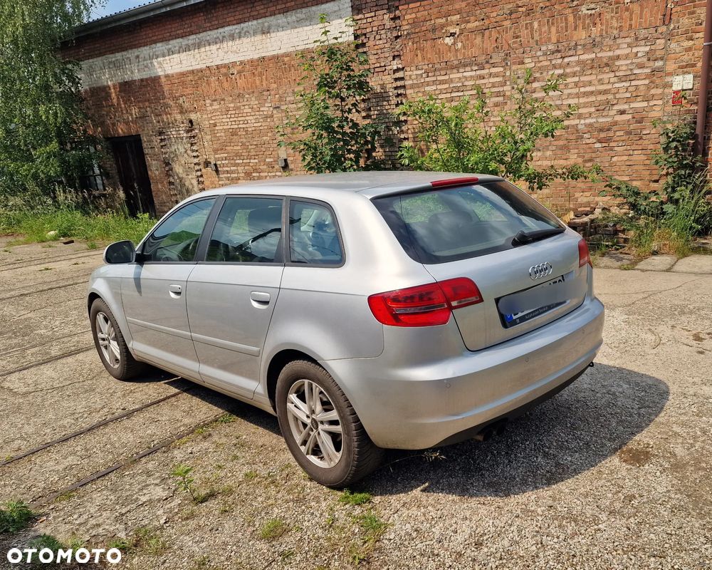 Audi A3 Sportback - 3