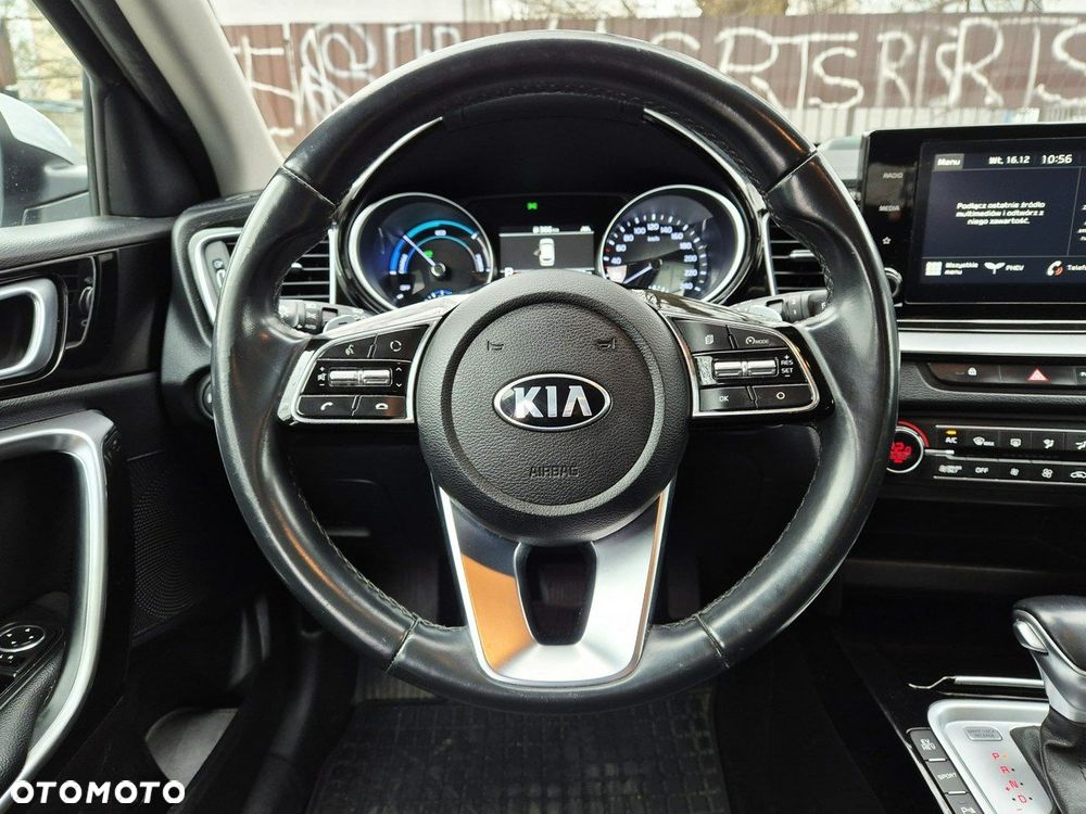 Kia Ceed 1.6 GDI PHEV L DCT - 31