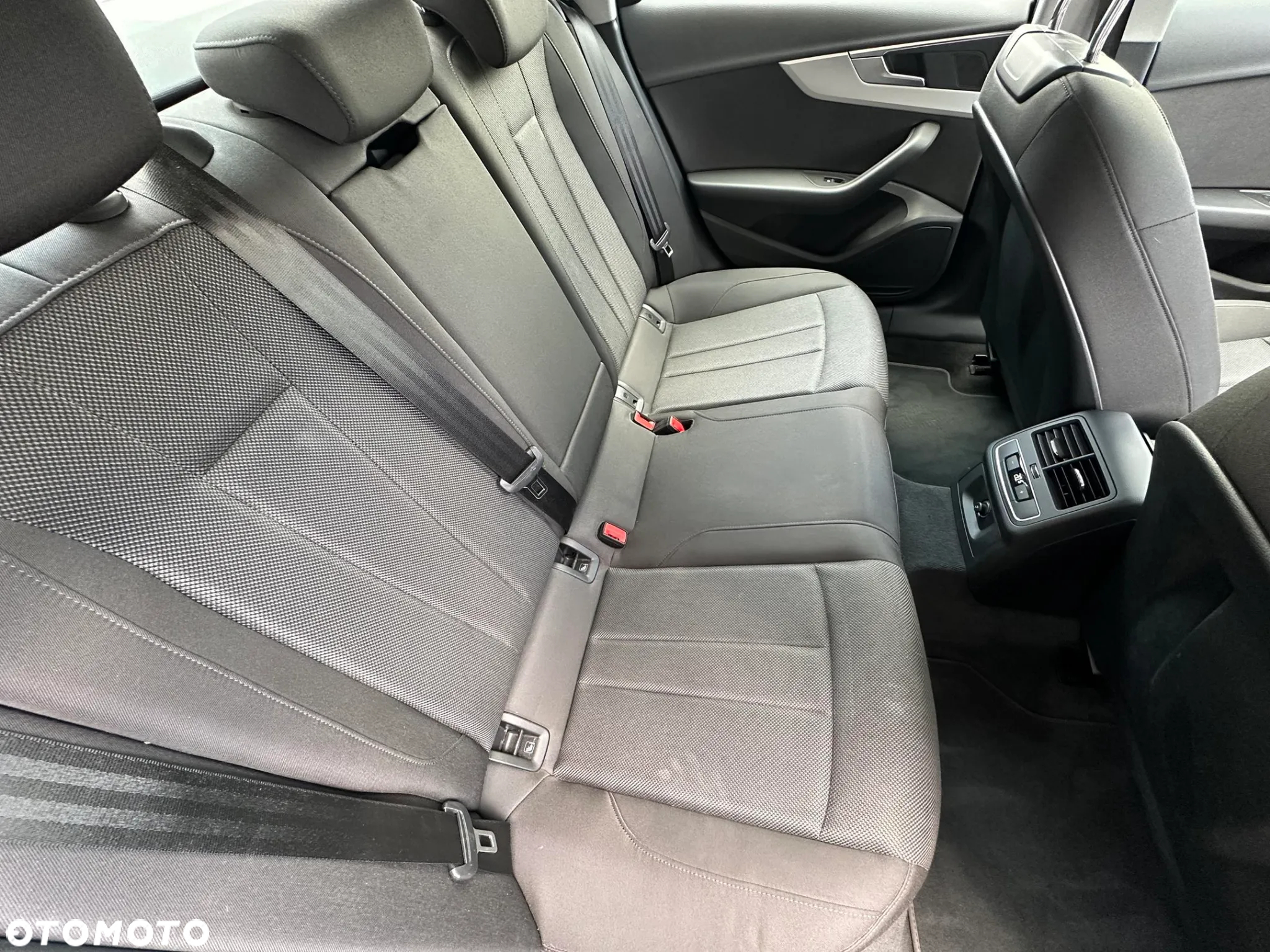 Audi A4 ver-35-tdi-mhev-advanced-s-tronic - 14