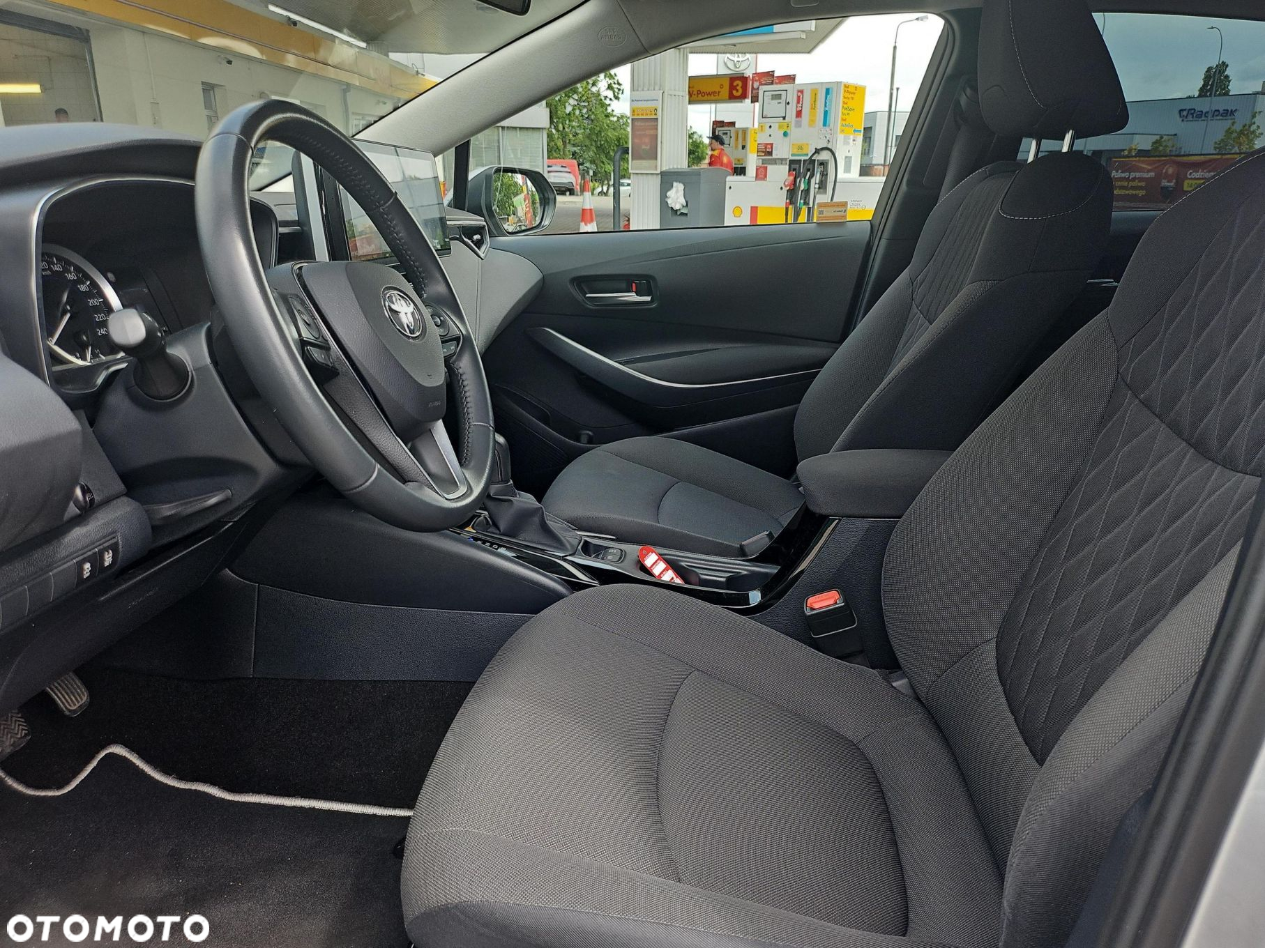 Toyota Corolla - 13