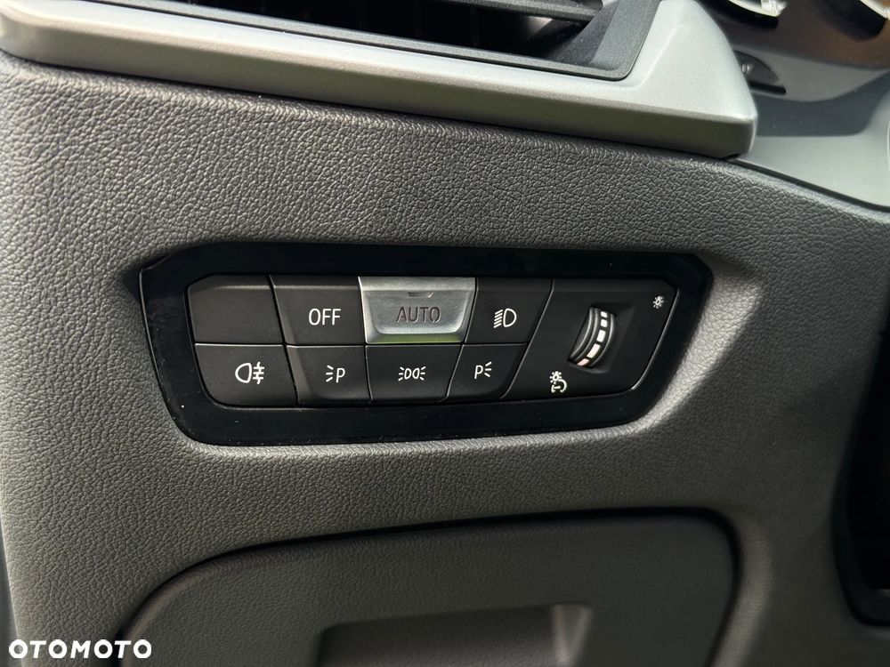 BMW Seria 3 320d xDrive - 39