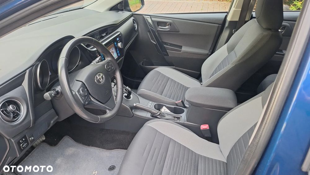 Toyota Auris 1.8 HSD Luna - 16
