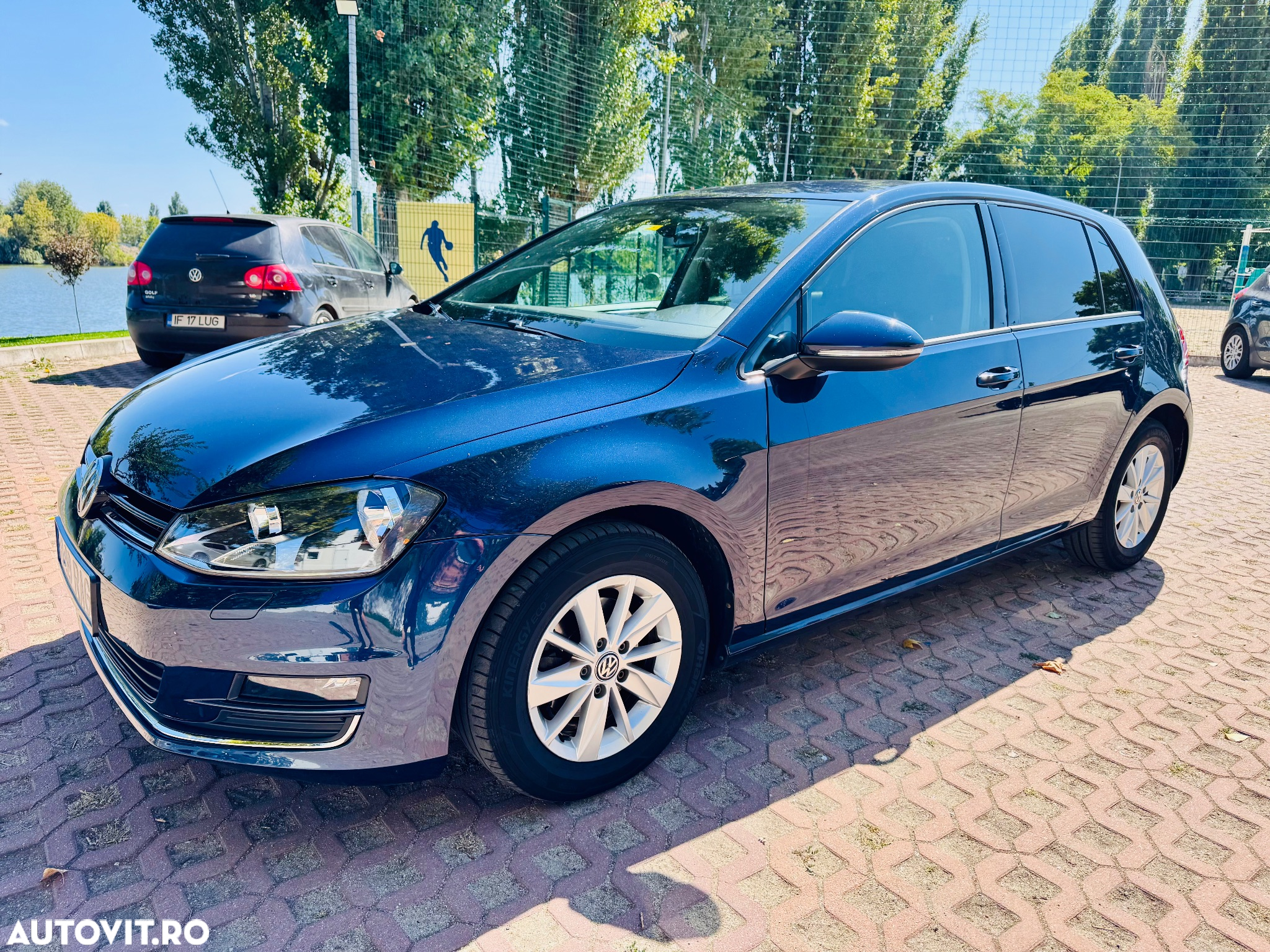 Volkswagen Golf 1.2 TSI BMT Comfortline - 4