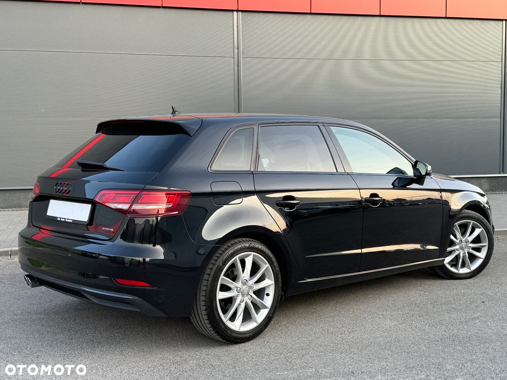 Audi A3 Sportback - 3