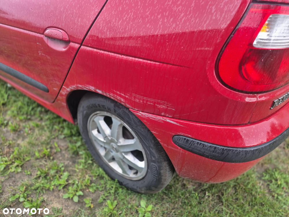 Renault Megane 1.6 - 6