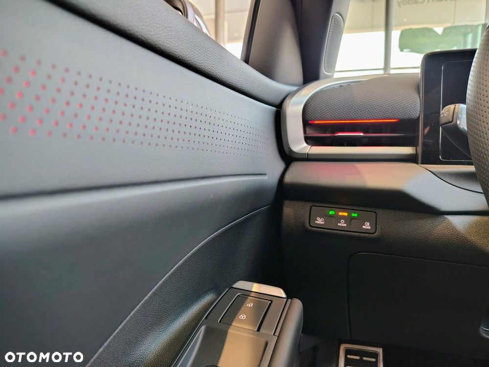 Volkswagen T-Roc - 17