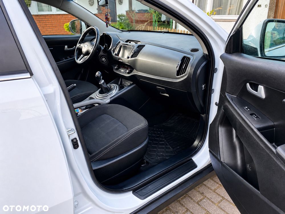 Kia Sportage 1.7 CRDI 2WD Dream-Team Edition - 14