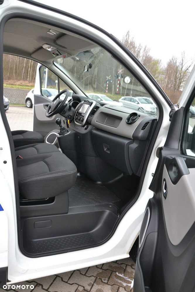 Renault Trafic - 17