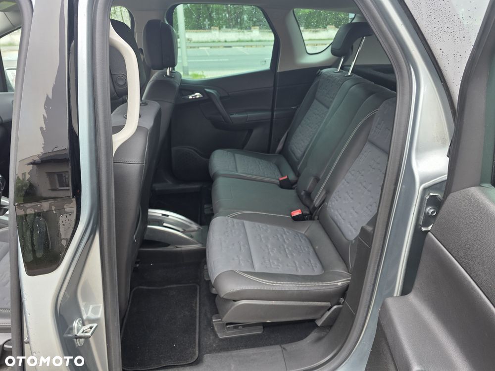 Opel Meriva - 8