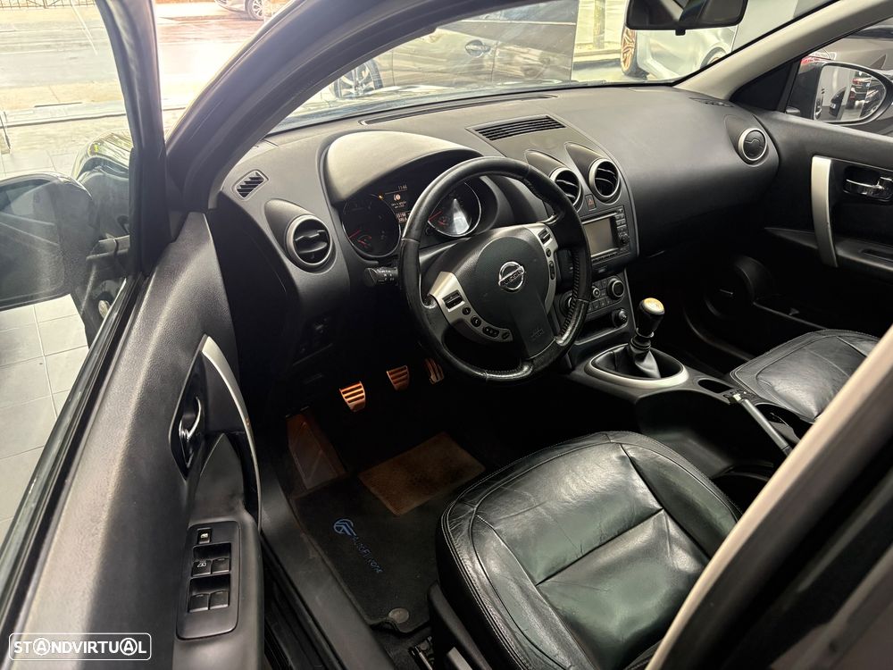Nissan Qashqai +2 1.6 dCi Tekna Premium 18 360 - 4