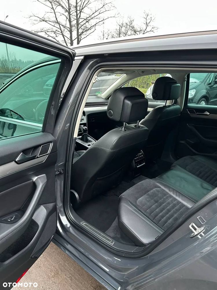 Volkswagen Passat 2.0 TDI (BlueMotion Technology) Highline - 8